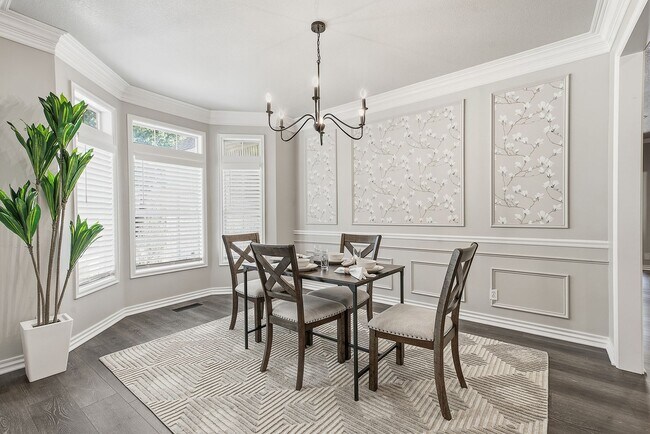Building Photo - 408 W Fairway Ct