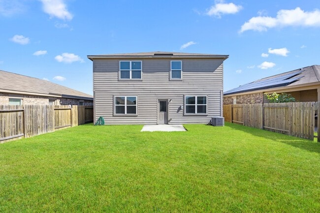 Building Photo - 15243 Crescent Brookfield Dr