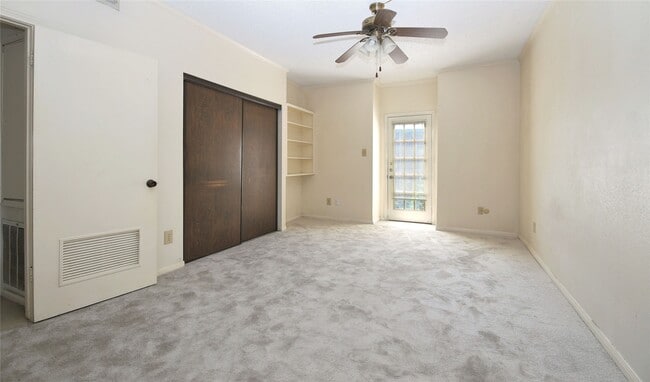 Building Photo - 5711 Sugar Hill Dr