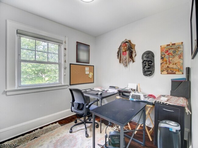 Building Photo - 415 Orange Rd