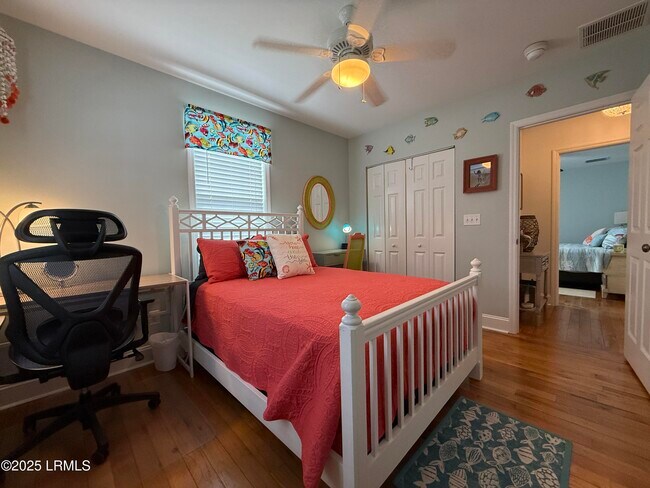 Building Photo - 2717 Oaklawn Ave