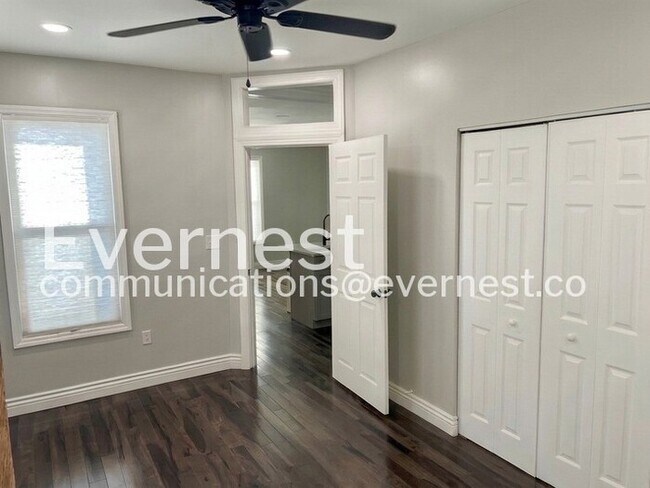 Building Photo - 112 Hanford St