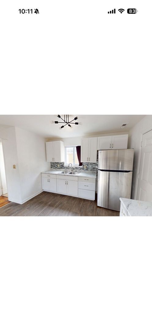 Building Photo - 718 Langley Ave