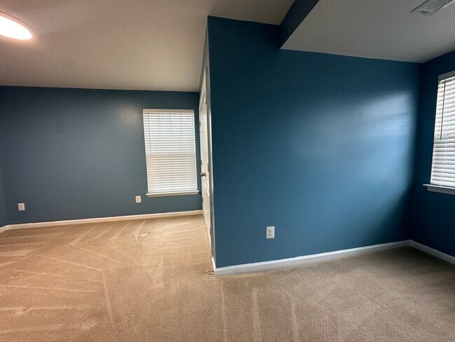 Building Photo - 223 Morlyn Dr
