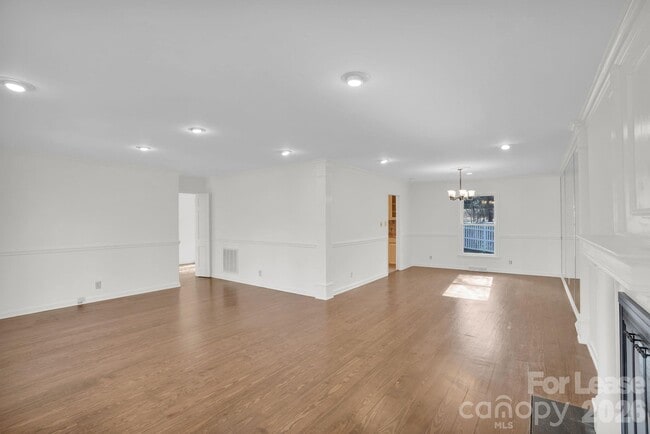 Building Photo - 408 Wilby Dr