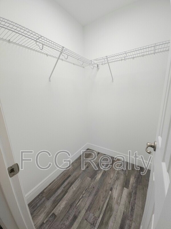 Building Photo - 7851 N Jamaica Dr