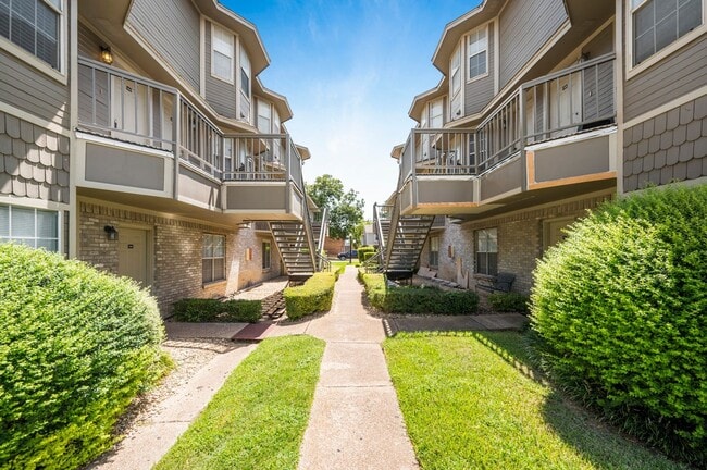 Primary Photo - Boardwalk Condominium, Near Downtown