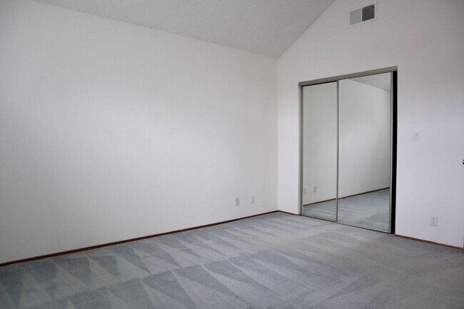 Building Photo - Beautiful Single Family Home in Niles Dist...