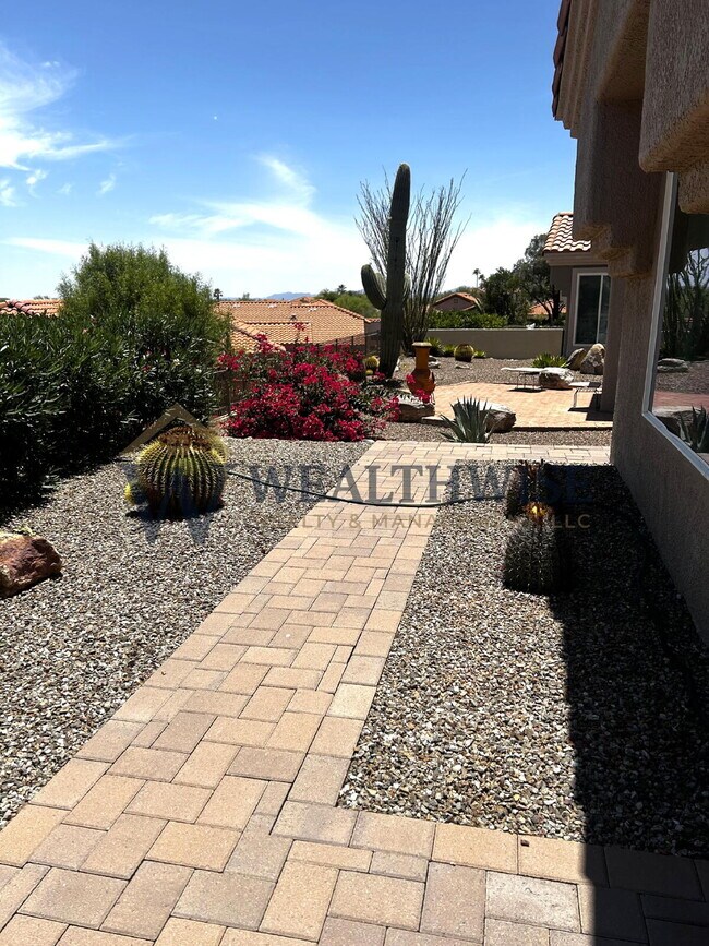 Building Photo - Luxurious 2 Bedroom 2 Bath Home for Rent in Sun City, Oro Valley 14286 N Wisteria Way, Oro Valley...