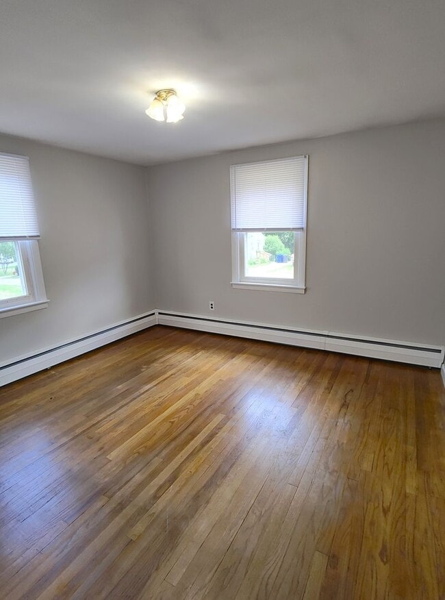 Building Photo - **West Warwick/Cowesett Single Family - $2...