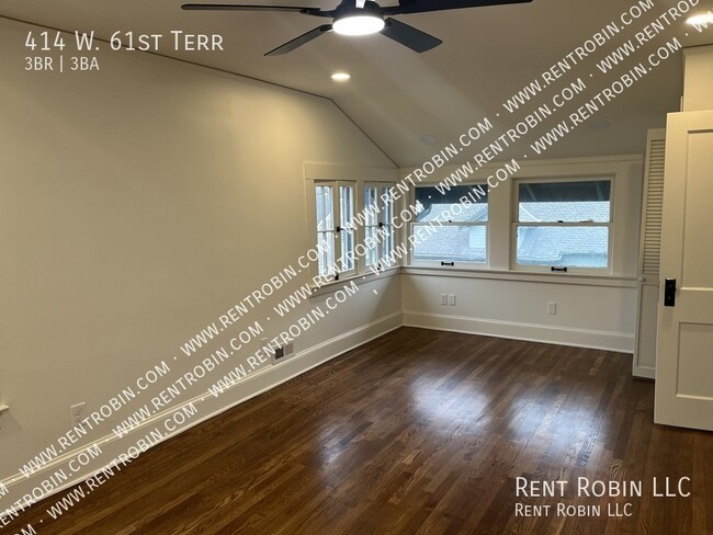 Building Photo - 414 W 61st Terrace