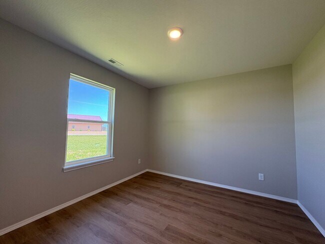 Building Photo - Brand New Home!!