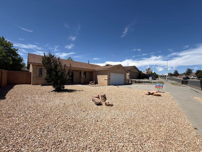Building Photo - 1405 Secret Valley Dr SW