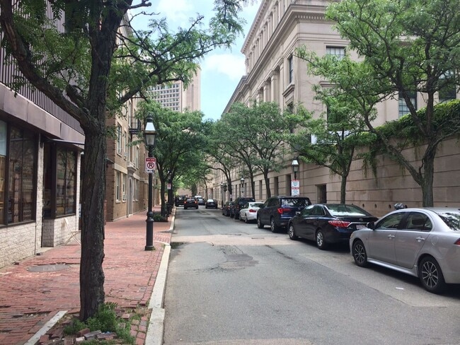 Building Photo - Luxury 2-Bedroom Apartment in Back Bay  – ...