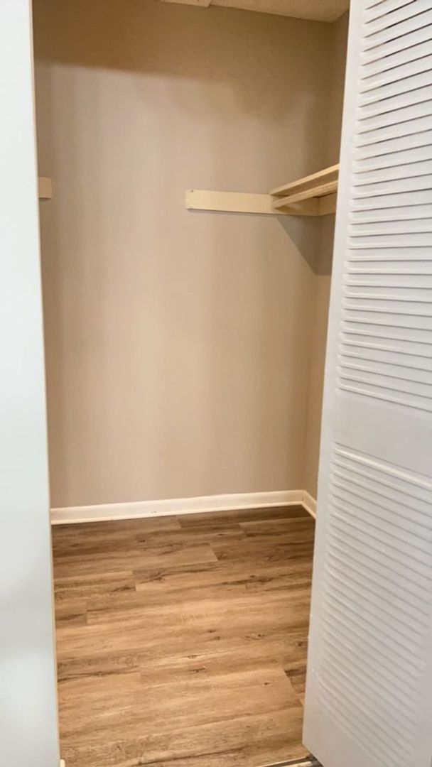 Building Photo - 2 Bedroom, 2 bathroom condo For Rent in To...