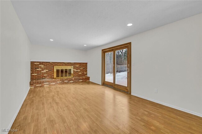 Building Photo - 5601 Sunset Dr