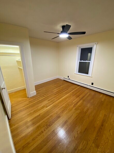 Building Photo - 99 Lyons St