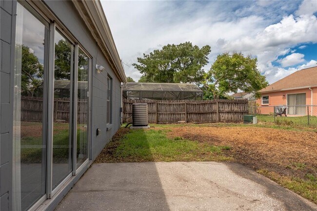 Building Photo - 8273 Cascade Oaks Dr