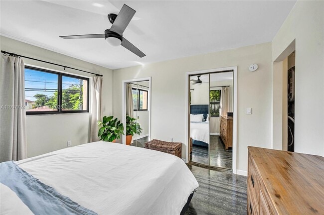 Building Photo - 2965 SW 25th Ter