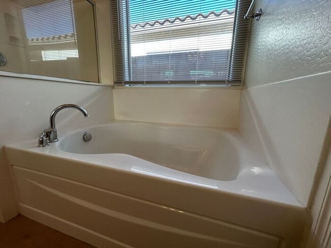 Building Photo - 7635 W Springfield Wy