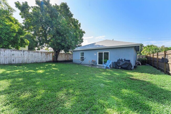 Building Photo - 901 20th St