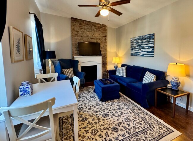 Building Photo - 104 Ferry St