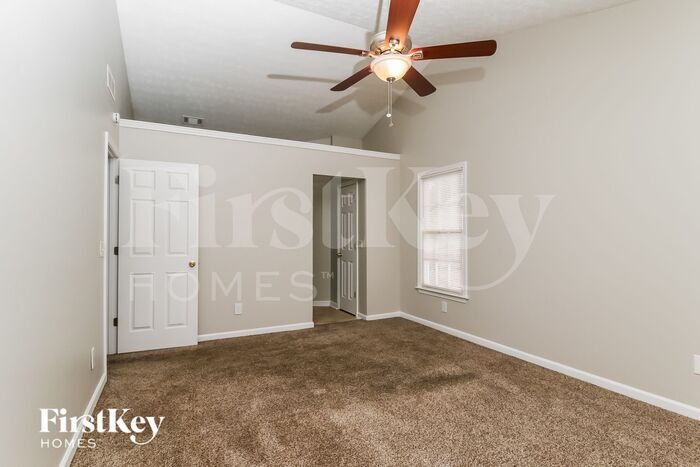 Building Photo - 1877 Wedgewood Dr