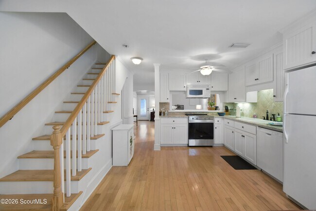Building Photo - 1000 Mallery St Ext