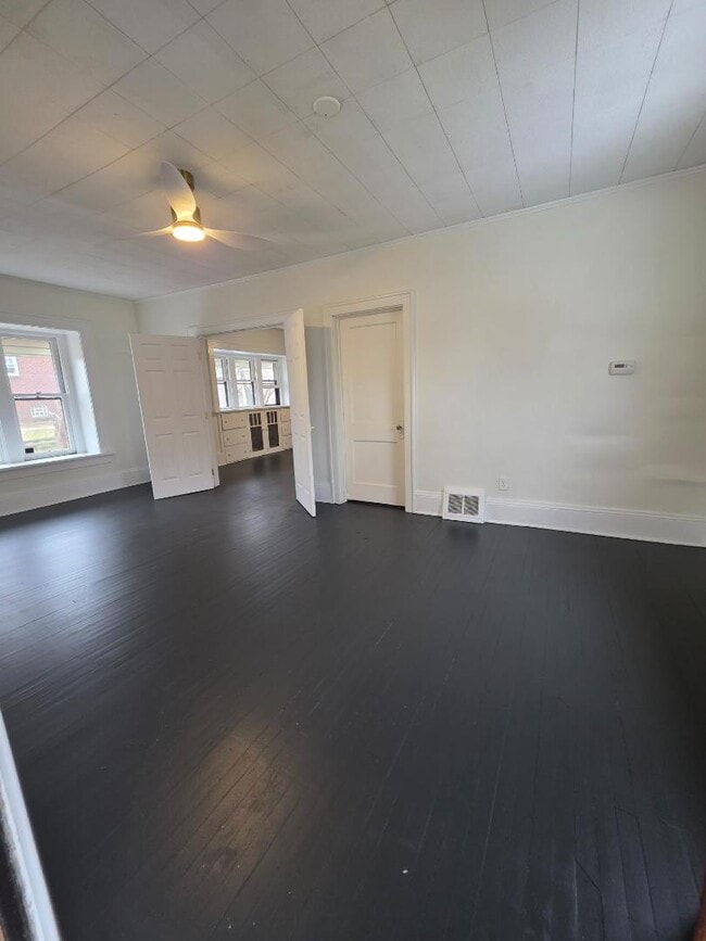 Building Photo - 159 Oak Park