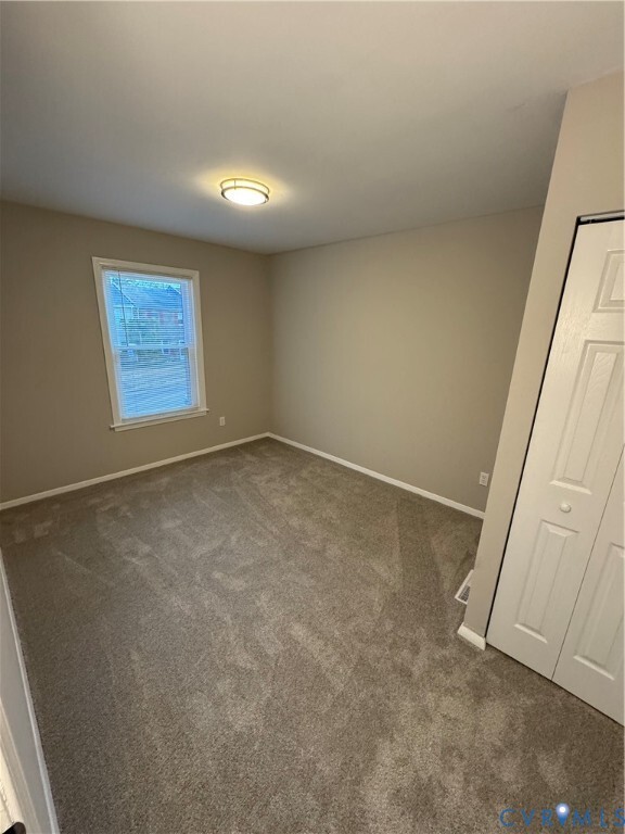 Building Photo - 3618 Luckylee Crescent