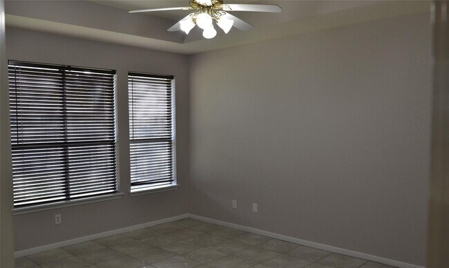 Building Photo - 22755 Cascade Springs Dr