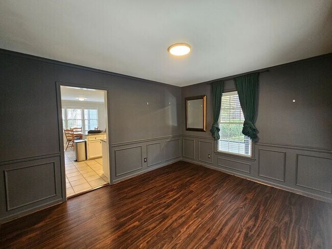 Building Photo - Gillcreek at Forest Lake