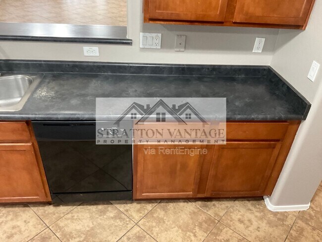 Building Photo - 5437 W Maldonado Rd