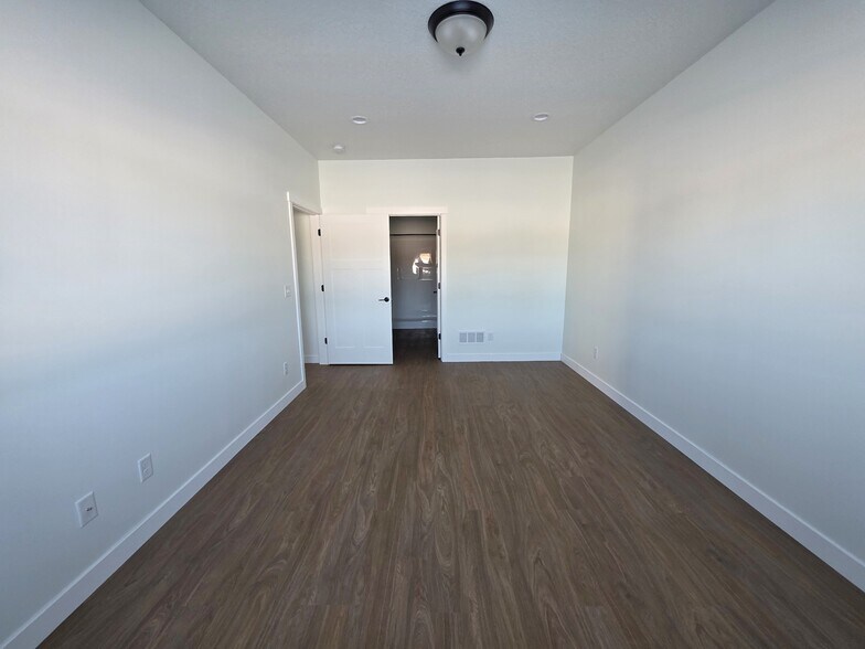 Building Photo - 1227 Wisteria Ln