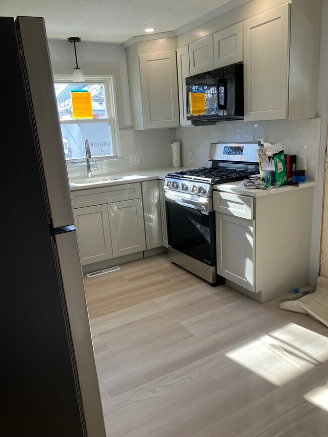 Building Photo - 34 Ottawa St