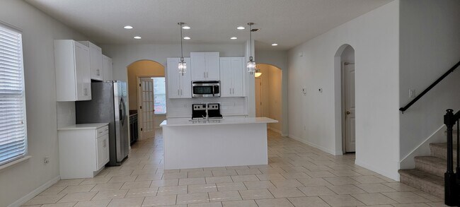 Building Photo - 2391 Beacon Landing Cir