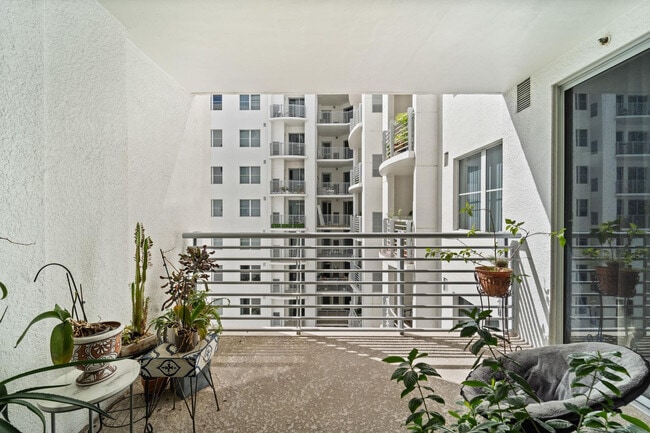 Building Photo - 1830 Radius Dr