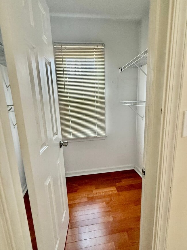 Building Photo - 2BD/2BA Condo in Greenbrier Neighborhood of Chesapeake - Backs up to Golf Course, Walking Trails!