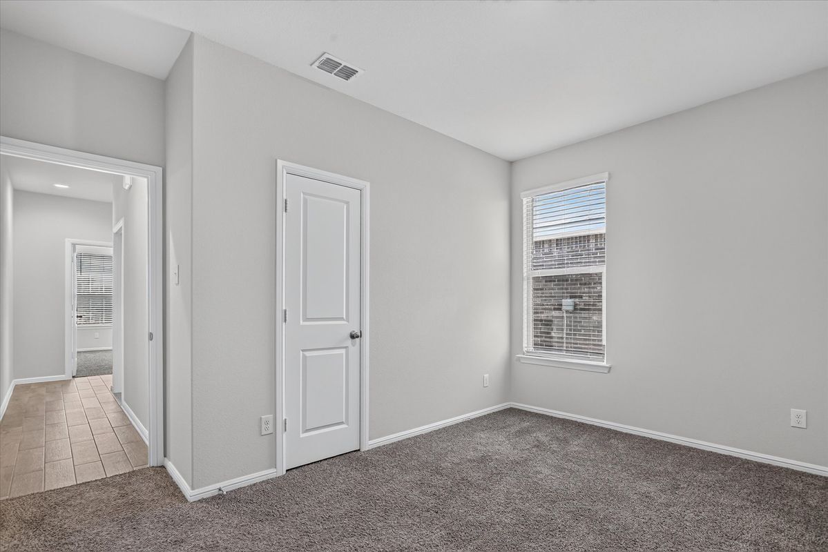 Building Photo - 8613 Wildwest Dr