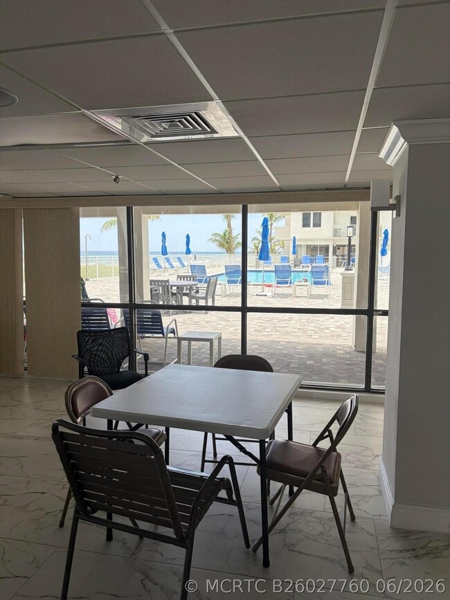 Building Photo - 3215 S Ocean Blvd
