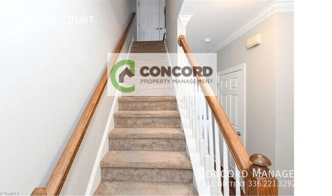 Building Photo - 1 Abelia Ct