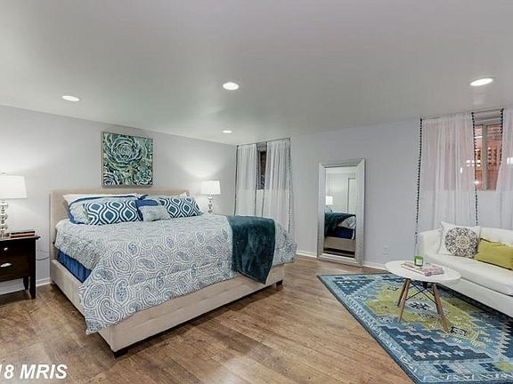 Building Photo - 629 Constitution Ave NE