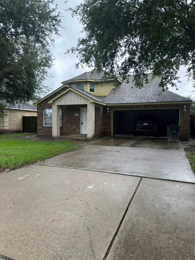 Building Photo - 15115 Lance Cir