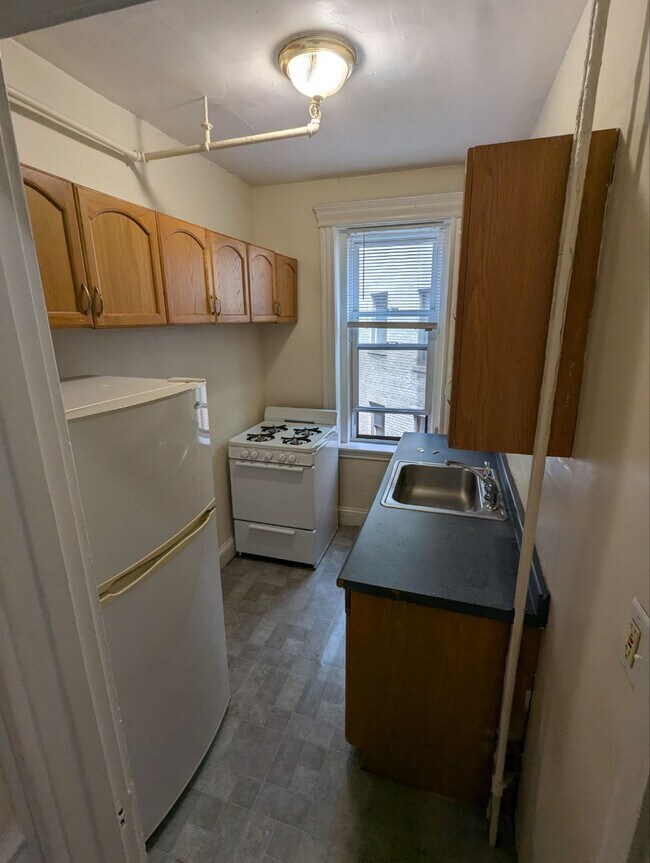Building Photo - 360 Riverway