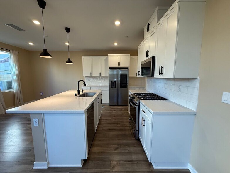 Building Photo - 4025 Spring Haven Ln