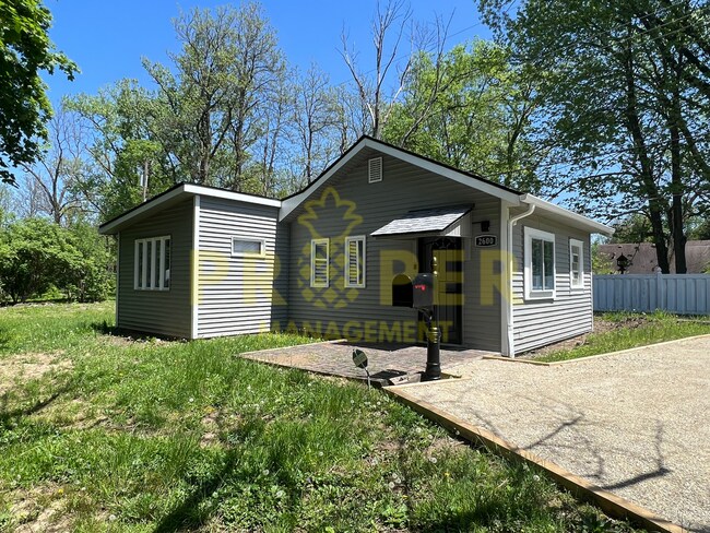 Primary Photo - 1 bedroom 1 bathroom house