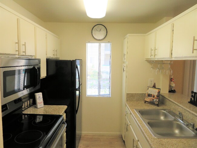 Building Photo - 6152 Stanton Ave