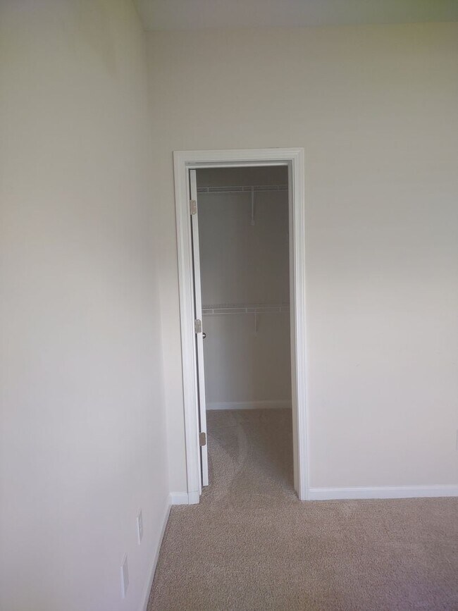 Building Photo - Wonderful Two Story Four Bedroom Three Full Bathrooms Home in Elgin SC