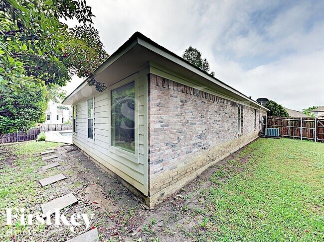 Building Photo - 1003 Prado Real Dr