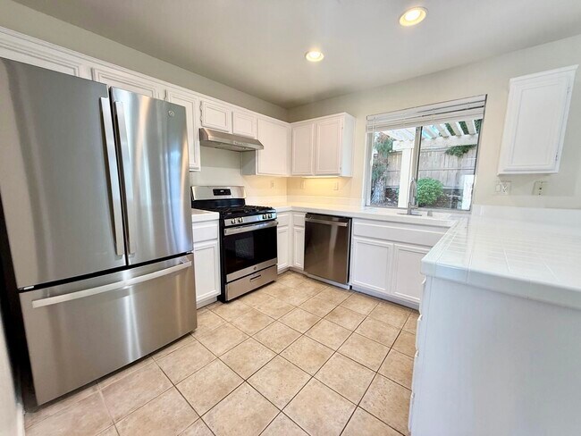Building Photo - 1304 Thunder Springs Dr